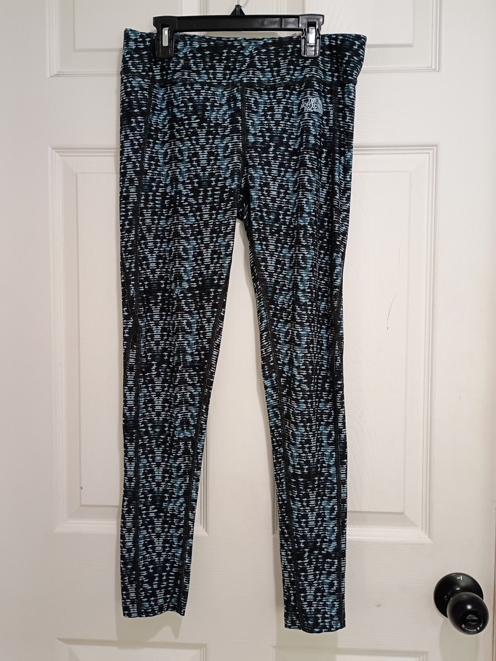 The North Face Women's Black & Light Blue Performance Leggings Size Medium